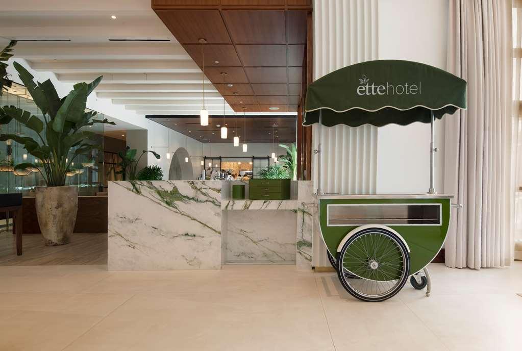 Ette Luxury Hotel & Spa Four Corners Wnętrze zdjęcie A mobile coffee cart